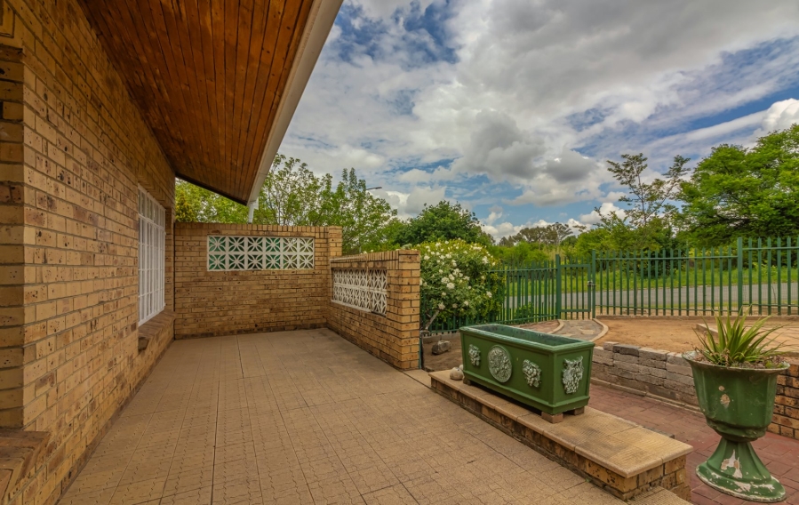 3 Bedroom Property for Sale in Uitsig Free State